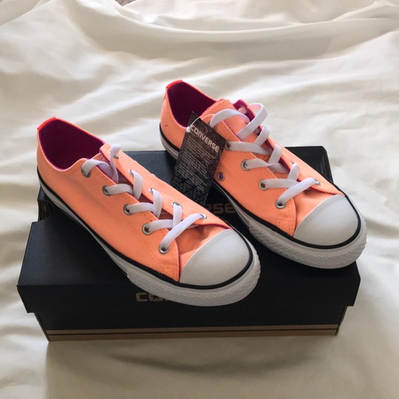 Converse - Picture 1 of 6